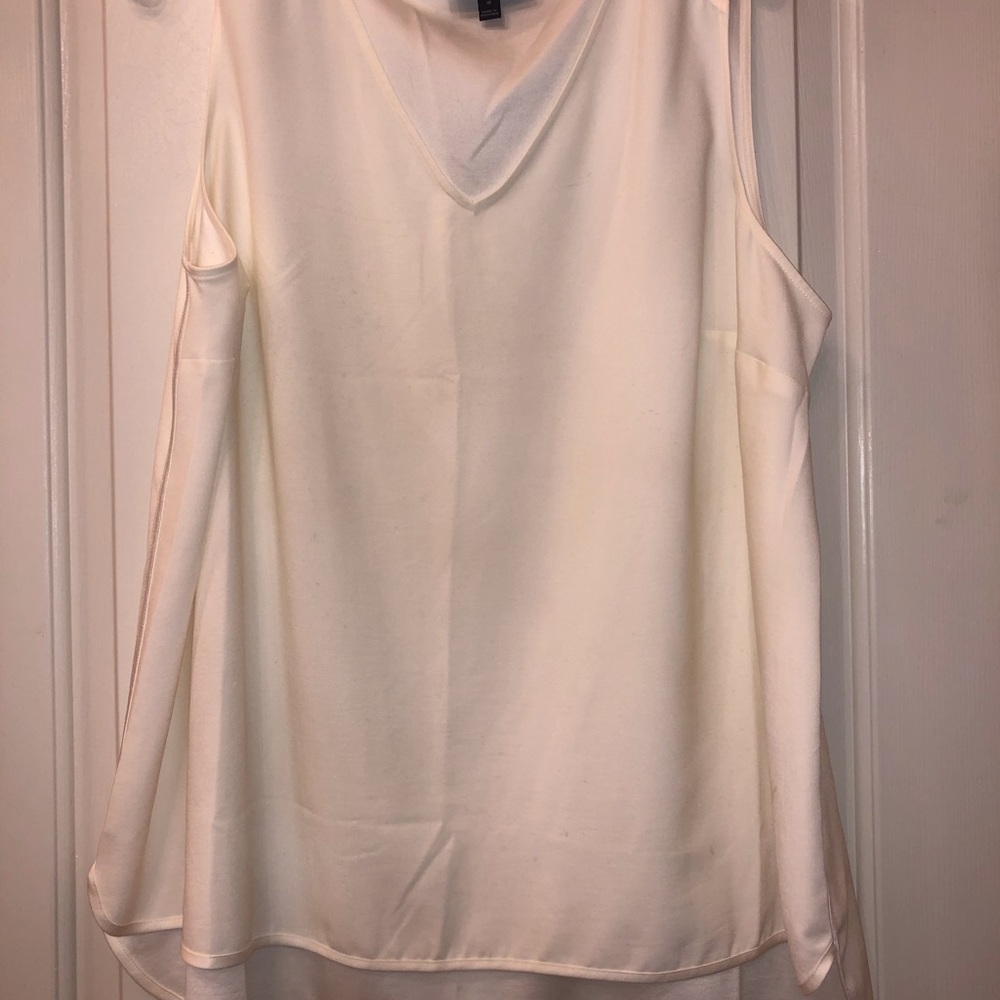 V-neck shell